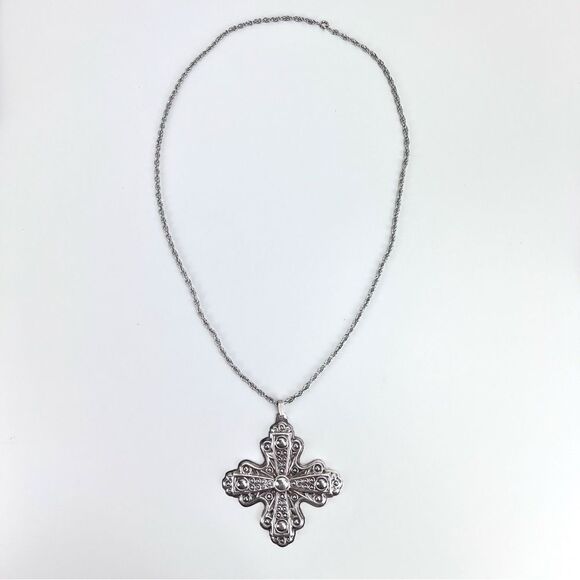 1972 Reed & Barton Sterling Silver Christmas Cross - Picture 2 of 15